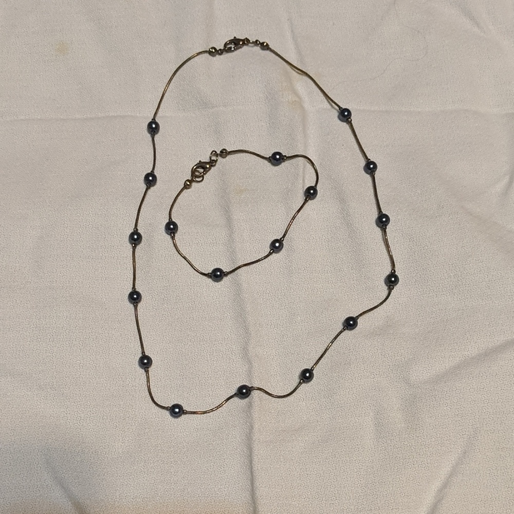 Deep blue pearl necklace and bracelet set